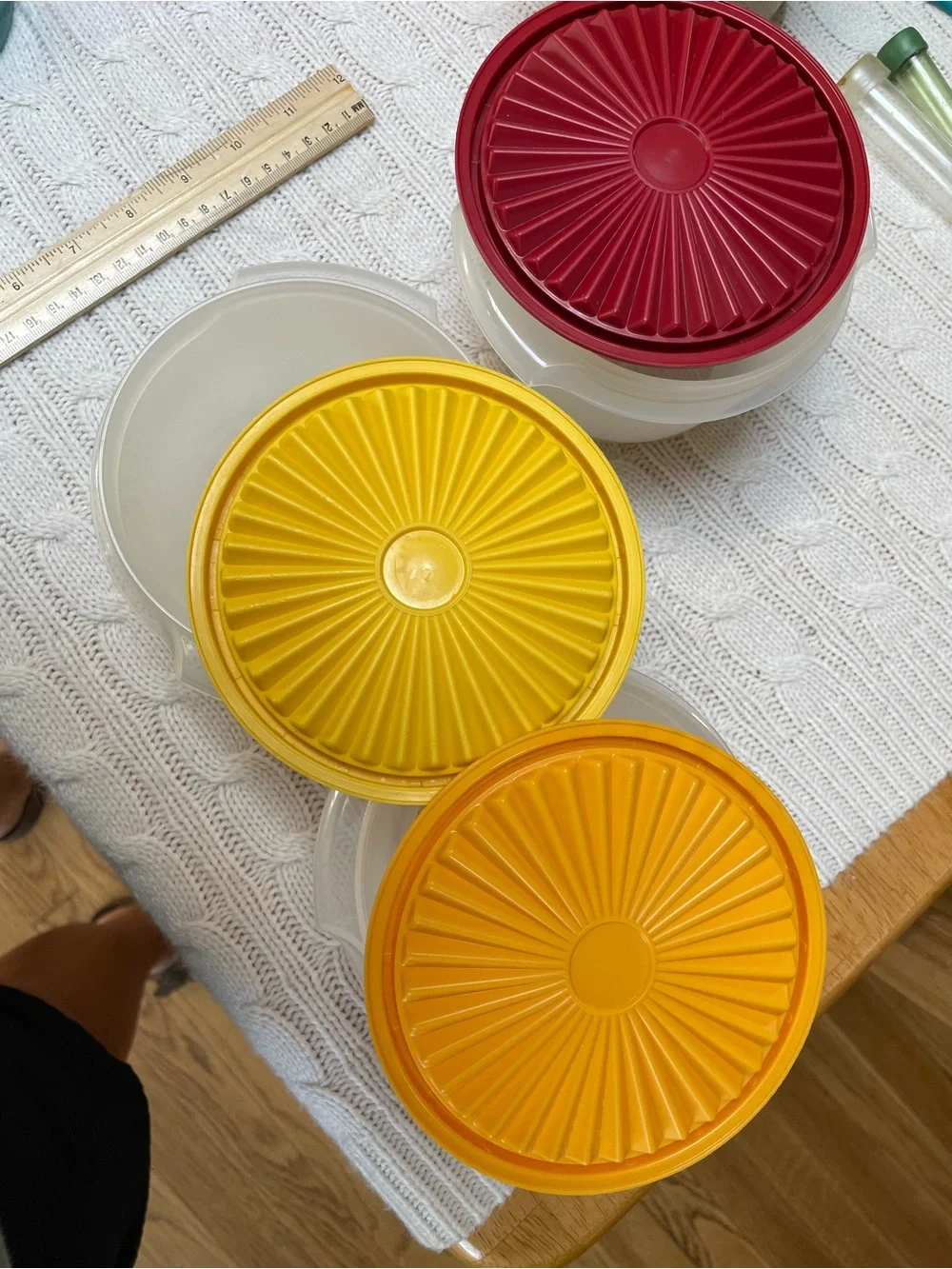 Tupperware vtg servalier